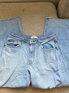 Abercrombie & fitch the wide leg mid rise size 31